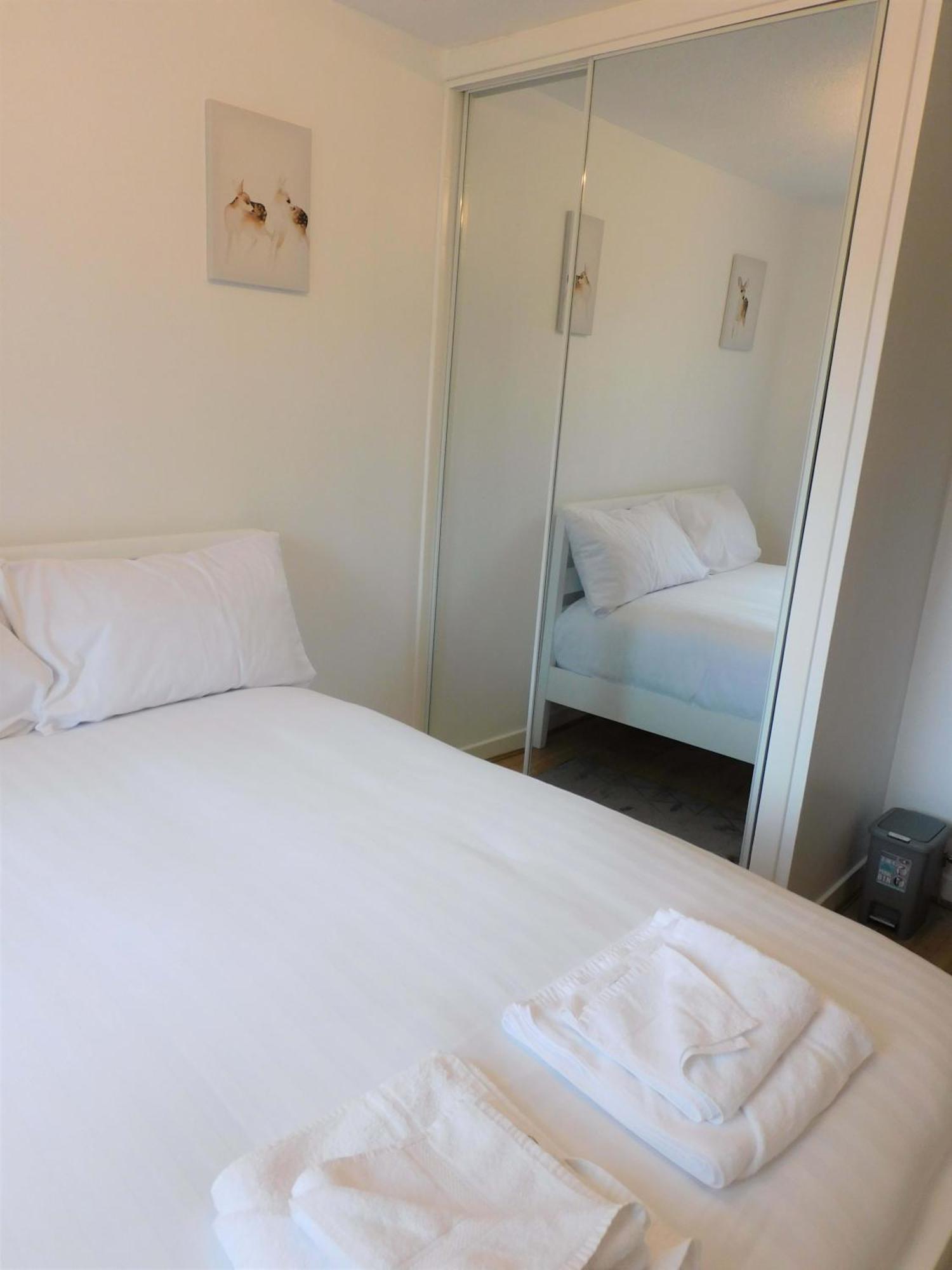 2 Bed Apt On Quiet Cul-De-Sac, Fab Location Paisley Eksteriør bilde