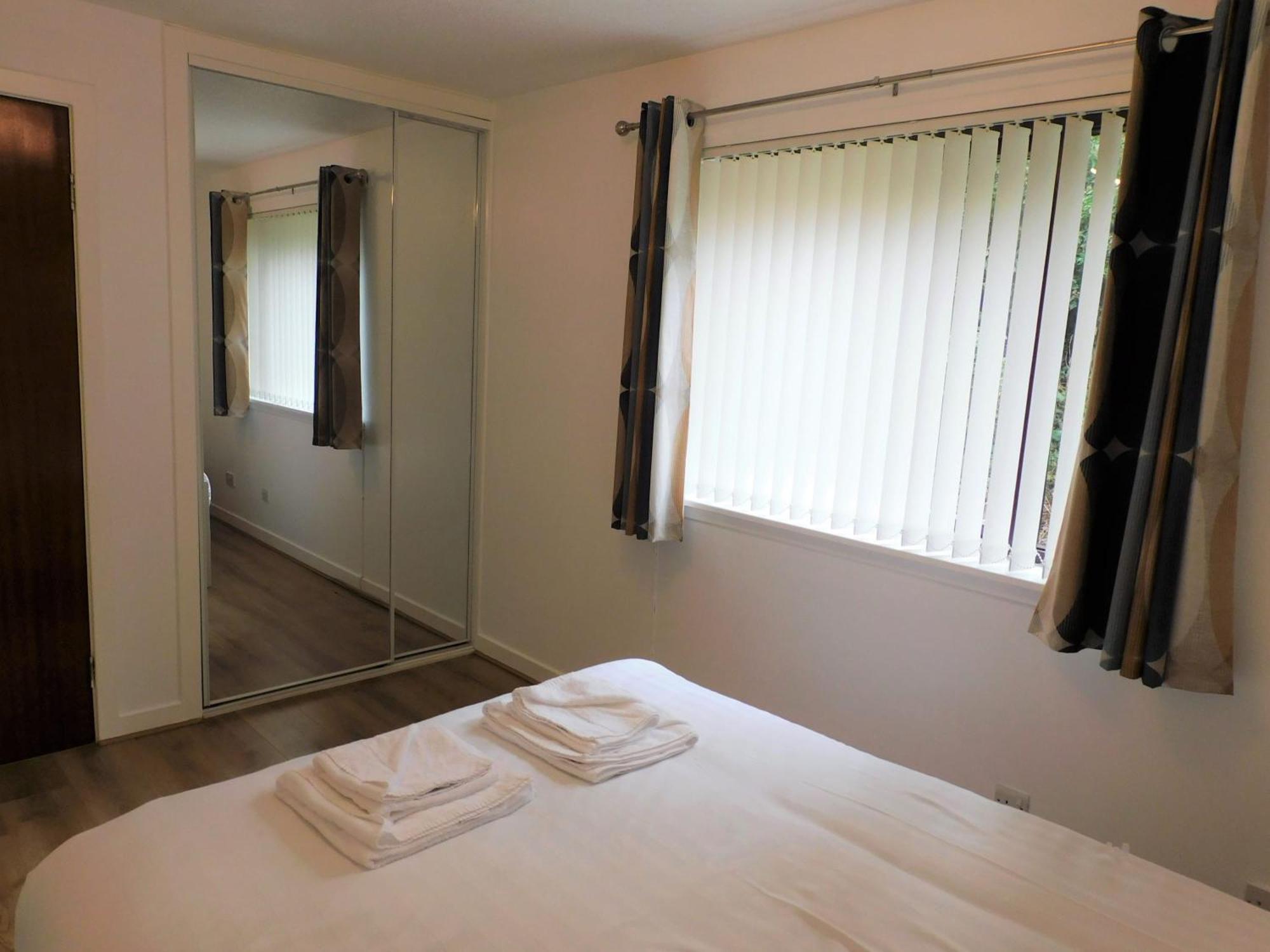 2 Bed Apt On Quiet Cul-De-Sac, Fab Location Paisley Eksteriør bilde
